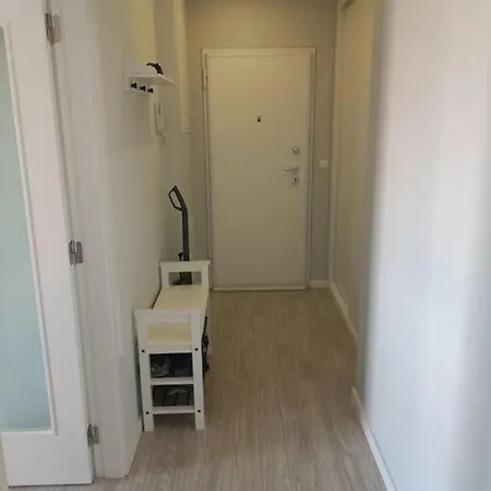 Lindo Apto Com Vista Desafogada Odivelas (Lisbon)
