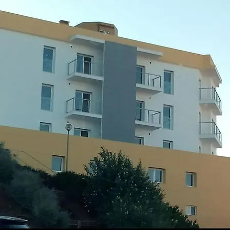 Lindo Apto Com Vista Desafogada Daire Odivelas (Lisbon)